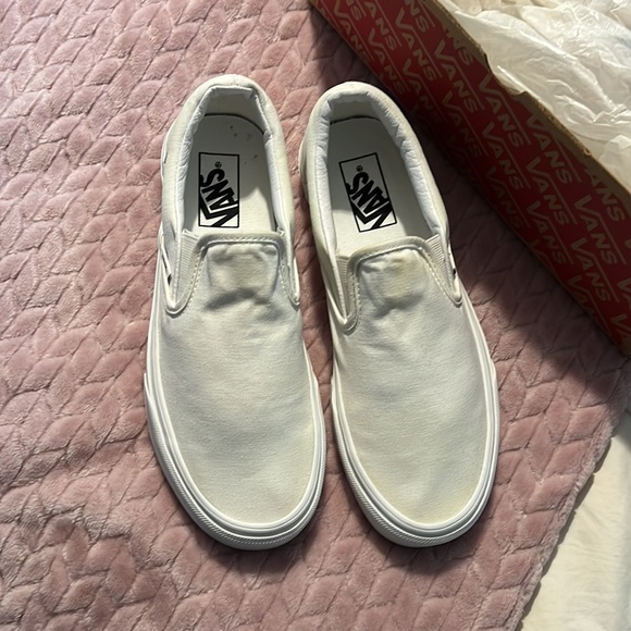 white canvas Vans - Picture 2 of 6